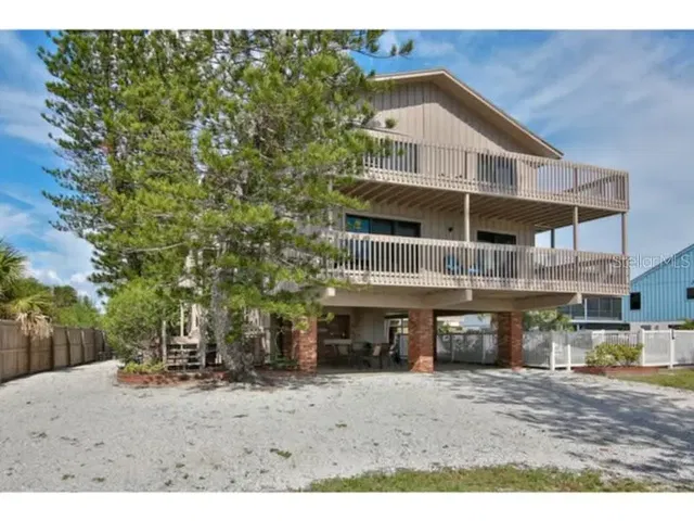 Küche; küchengeräte, holzboden, tageslicht, moderner stil, renoviert