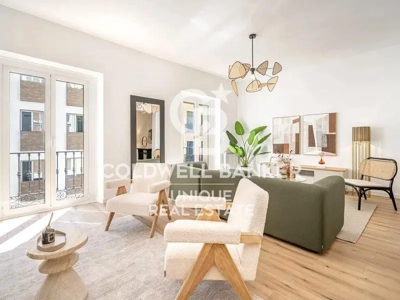 Küche; küchengeräte, holzboden, tageslicht, moderner stil, renoviert