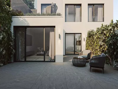 Living room; wood floor, natural light, modern style, high ceiling