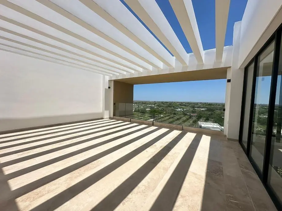 غرفة معيشة; أرضية خشبية, ضوء طبيعي, أسلوب عصري, أسقف عالية