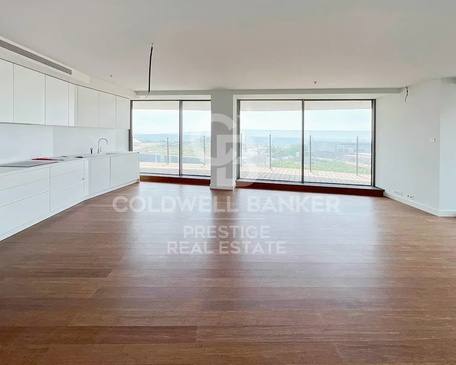 Wohnzimmer; holzboden, tageslicht, moderner stil, hohe decken