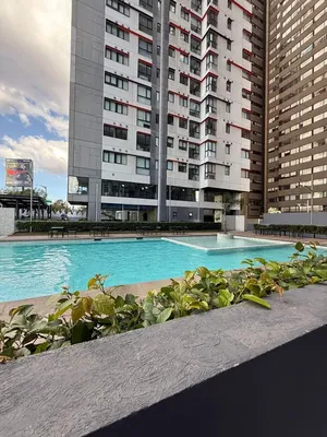Living room; wood floor, natural light, modern style, high ceiling