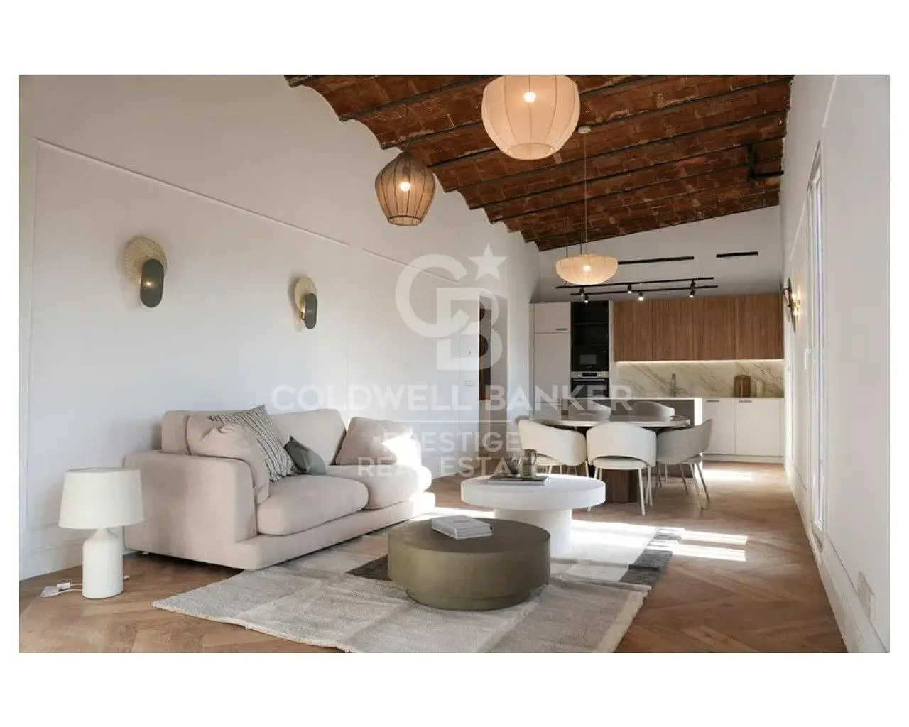 Living room; wood floor, natural light, modern style, high ceiling