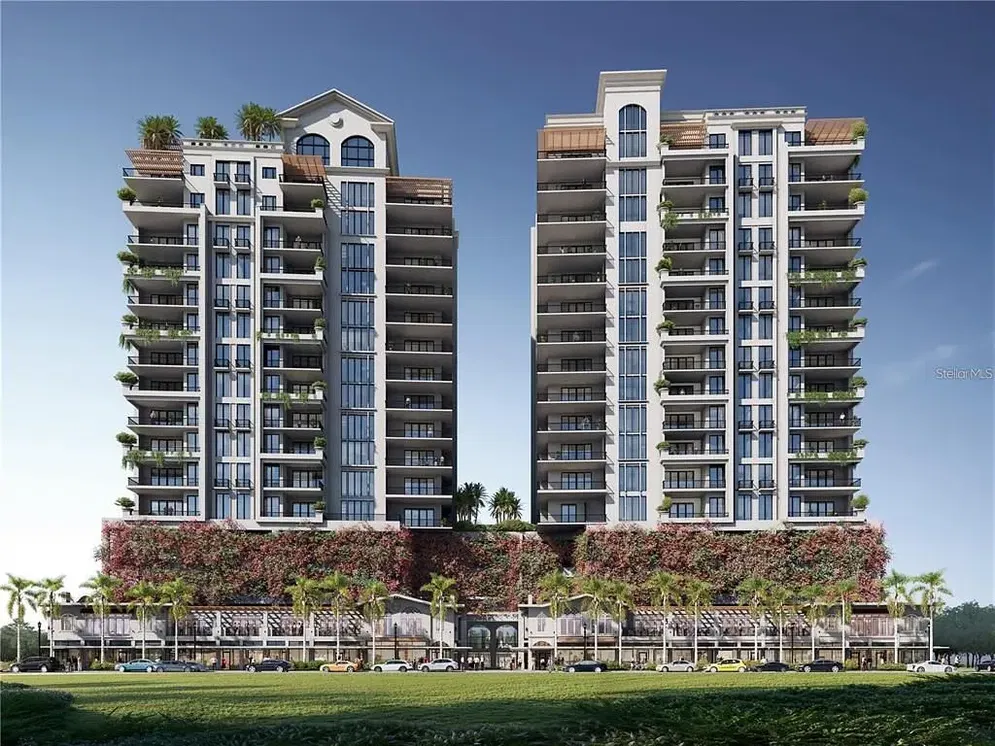 Keuken; keukenapparatuur, houten vloer, natuurlijk licht, moderne stijl, gerenoveerd