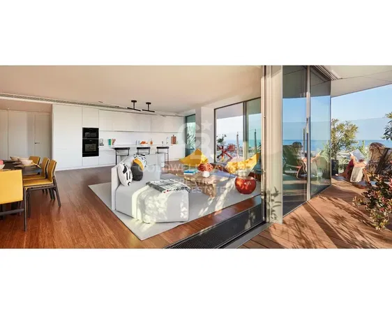 Cucina; elettrodomestici, pavimento in legno, luce naturale, stile moderno, ristrutturato