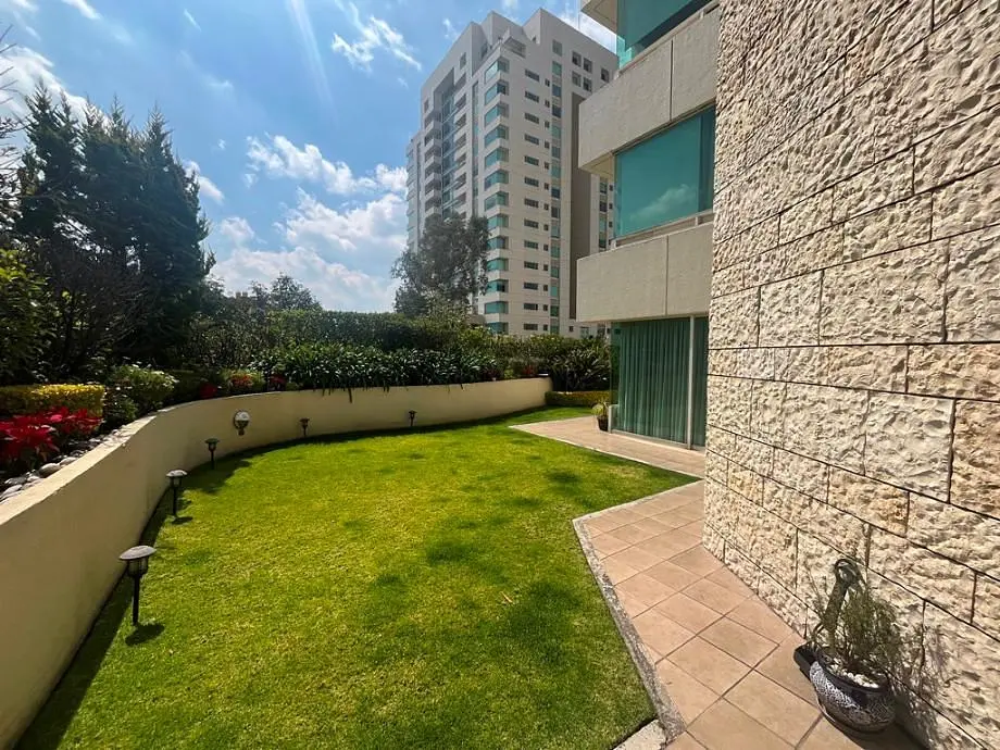 Cuisine; électroménager, parquet, lumière naturelle, style moderne