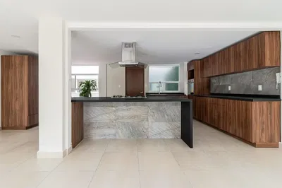 Living room; wood floor, natural light, modern style, high ceiling