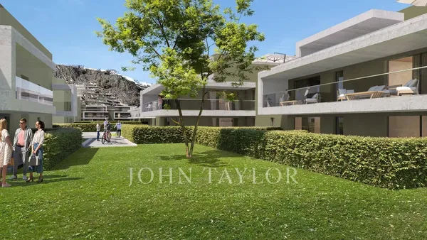 Κουζίνα; συσκευές κουζίνας, ξύλινο πάτωμα, φυσικό φως, μοντέρνο στυλ, ανακαινισμένο