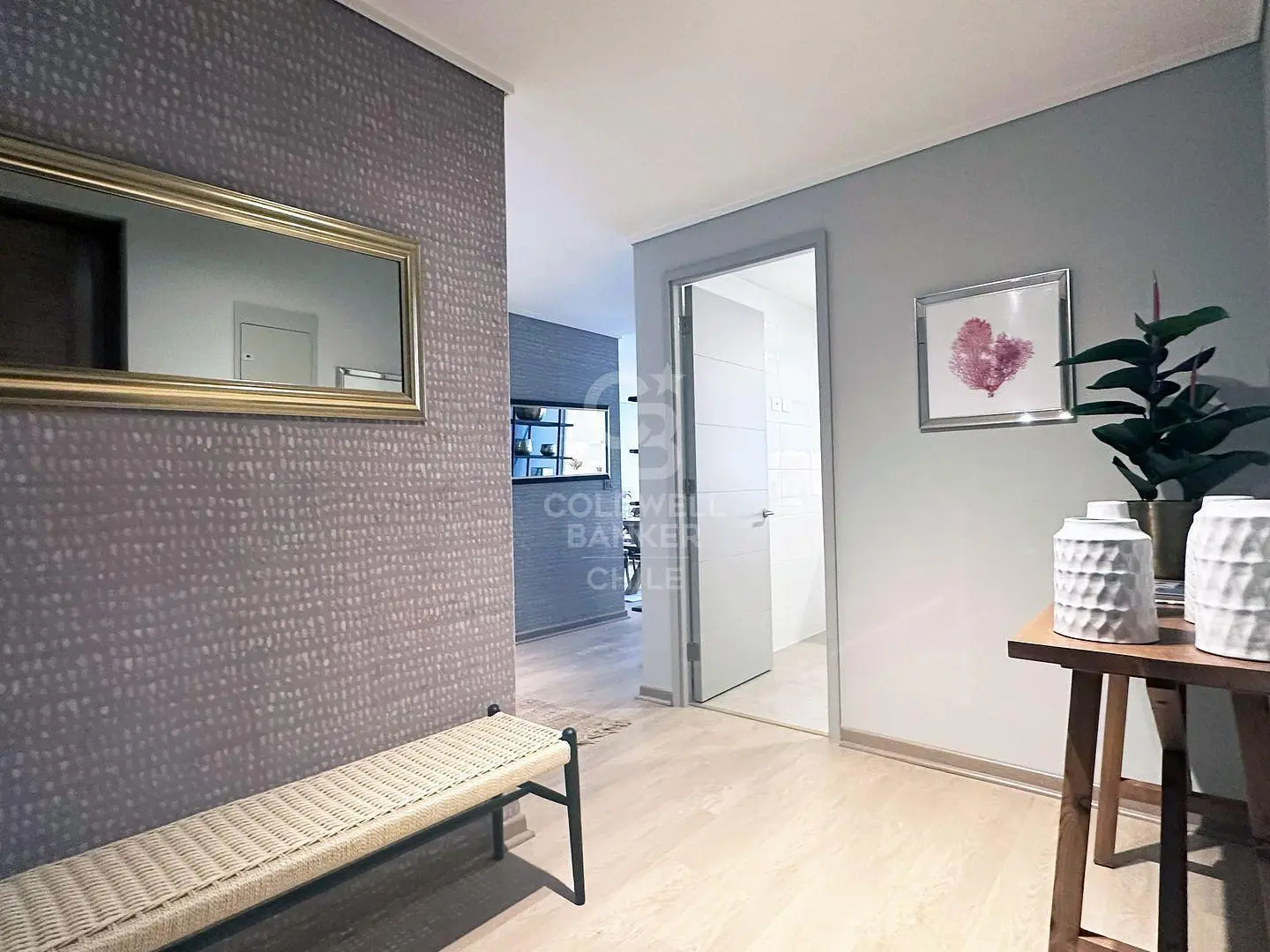 Cucina; elettrodomestici, pavimento in legno, luce naturale, stile moderno, ristrutturato