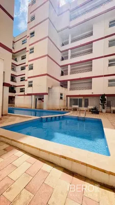 Living room; wood floor, natural light, modern style, high ceiling