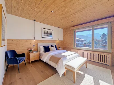 Κουζίνα; συσκευές κουζίνας, ξύλινο πάτωμα, φυσικό φως, μοντέρνο στυλ, ανακαινισμένο