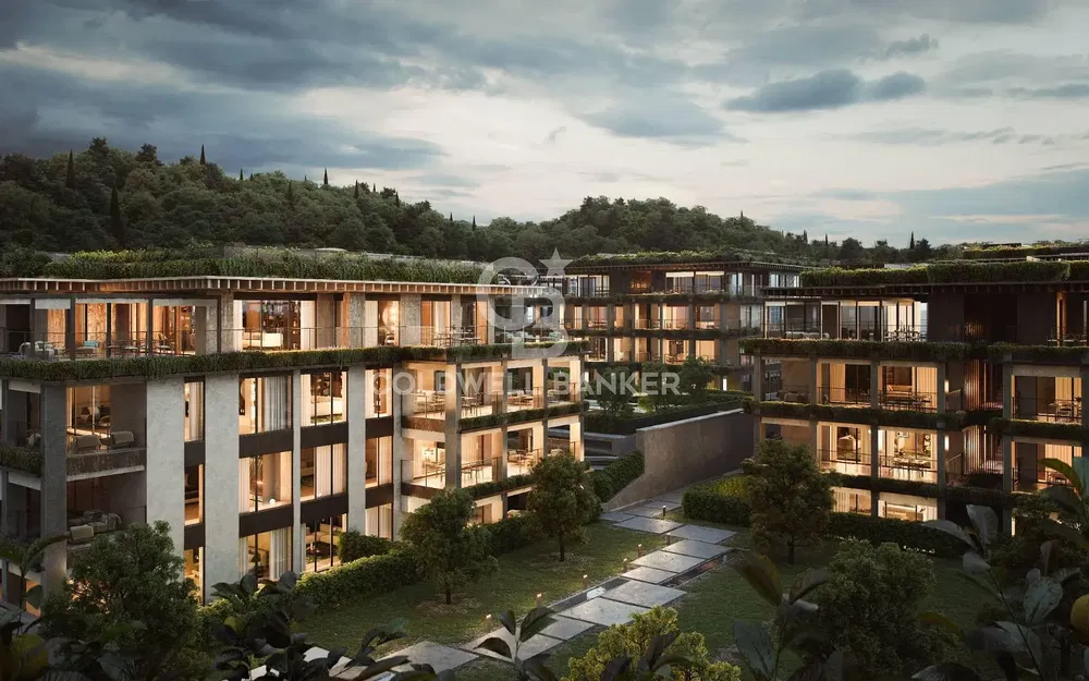 Obývací pokoj; dřevěná podlaha, přirozené světlo, moderní styl, vysoké stropy