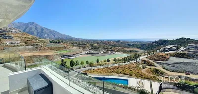 Salon; podłoga drewniana, światło dzienne, styl nowoczesny, wysokie sufity