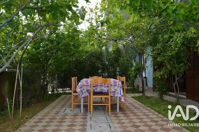 Küche; küchengeräte, holzboden, tageslicht, moderner stil, renoviert