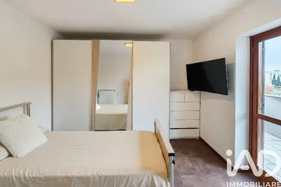 Küche; küchengeräte, holzboden, tageslicht, moderner stil, renoviert