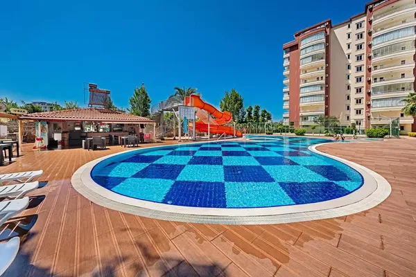 Küche; küchengeräte, holzboden, tageslicht, moderner stil, renoviert