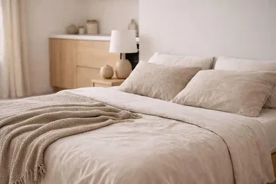 مطبخ; أجهزة المطبخ, أرضية خشبية, ضوء طبيعي, أسلوب عصري, مجدد