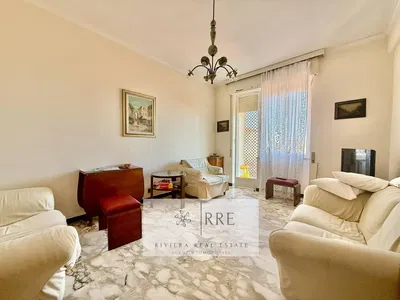 Dnevna soba; drveni pod, prirodno svjetlo, moderni stil, visoki plafoni