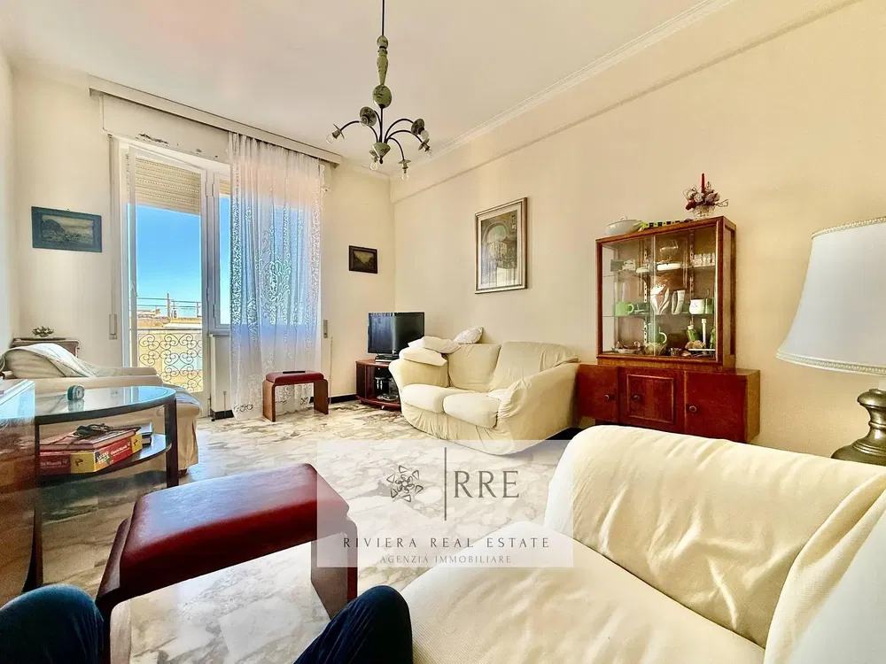 Dnevna soba; drveni pod, prirodno svjetlo, moderni stil, visoki plafoni