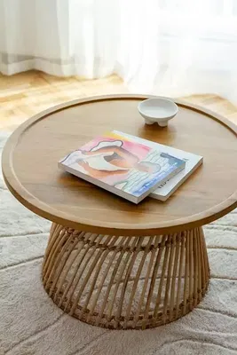 Keuken; keukenapparatuur, houten vloer, natuurlijk licht, moderne stijl, gerenoveerd