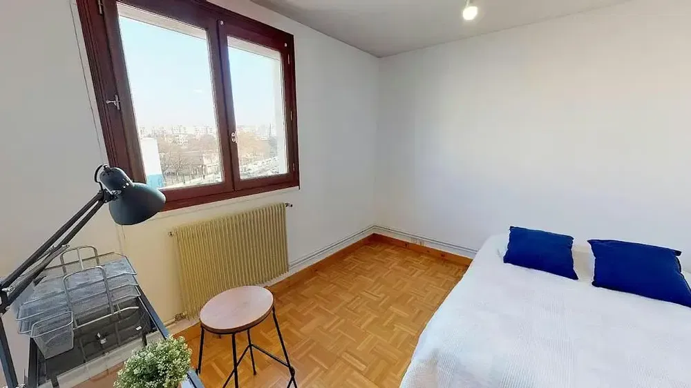 Kuhinja; kuhinjski aparati, pločice, prirodno svjetlo, moderni stil, renoviran