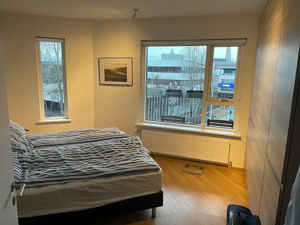 Küche; küchengeräte, holzboden, tageslicht, moderner stil, renoviert