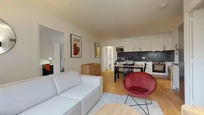 Sala de estar; chão de madeira, luz natural, estilo moderno, teto alto