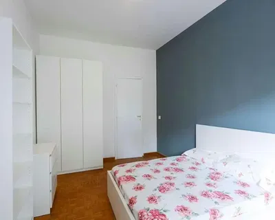 Kuhinja; kuhinjski aparati, drveni pod, prirodno svjetlo, moderni stil, renoviran