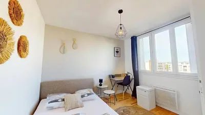 Σαλόνι; ξύλινο πάτωμα, φυσικό φως, μοντέρνο στυλ, ψηλά ταβάνια