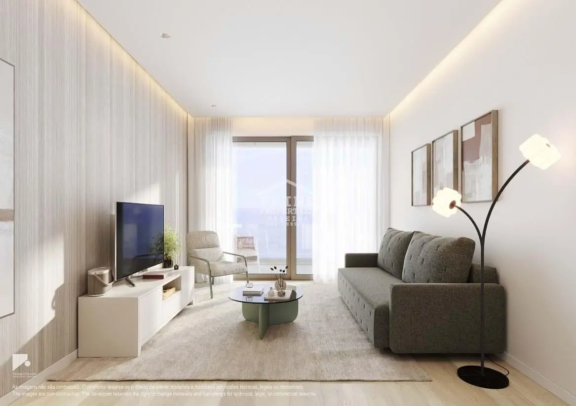 Oturma odası; ahşap zemin, doğal ışık, modern stil, yüksek tavan