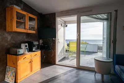 Küche; küchengeräte, holzboden, tageslicht, moderner stil, renoviert