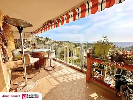 Cuisine; électroménager, parquet, lumière naturelle, style moderne, rénové