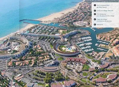 Salon; parquet, lumière naturelle, style moderne, hauteur sous plafond