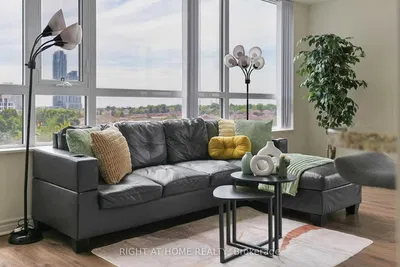 Küche; küchengeräte, holzboden, tageslicht, moderner stil, renoviert