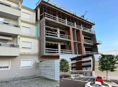 Living room; wood floor, natural light, modern style, high ceiling