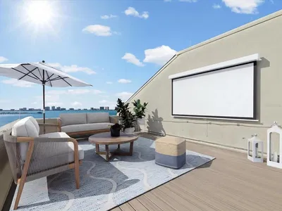 Obývací pokoj; dřevěná podlaha, přirozené světlo, moderní styl, vysoké stropy