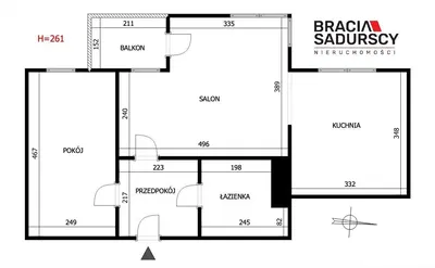 Salon; parquet, lumière naturelle, style moderne, hauteur sous plafond