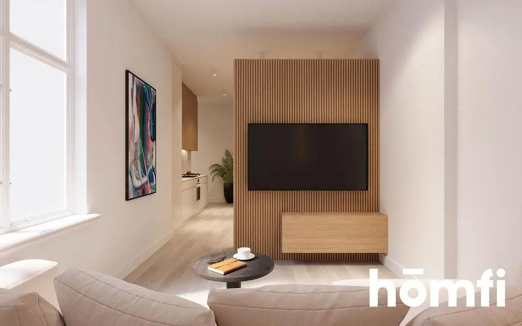 Woonkamer; houten vloer, natuurlijk licht, moderne stijl, hoge plafonds