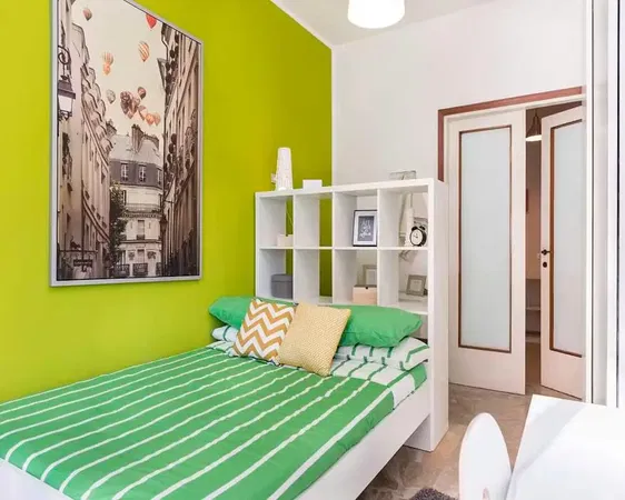 Soggiorno; pavimento in legno, luce naturale, stile moderno, soffitti alti