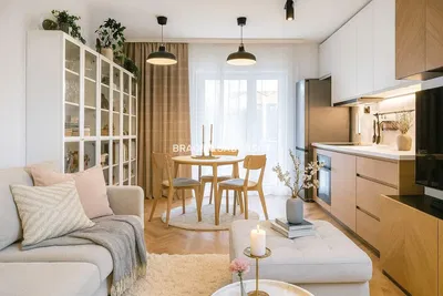 Wohnzimmer; holzboden, tageslicht, moderner stil, hohe decken