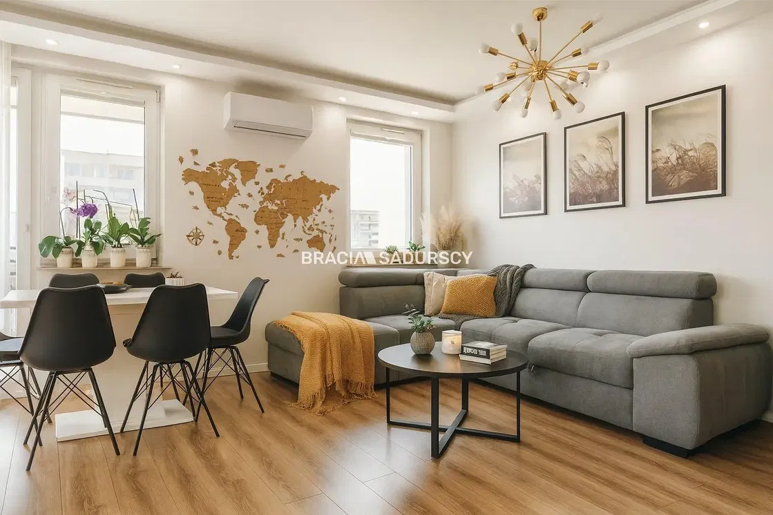 Oturma odası; ahşap zemin, doğal ışık, modern stil, yüksek tavan