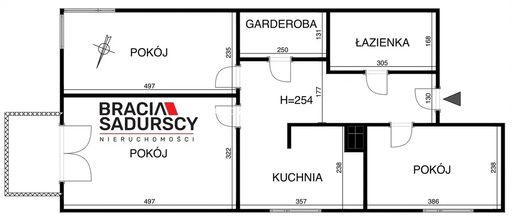 Living room; wood floor, natural light, modern style, high ceiling
