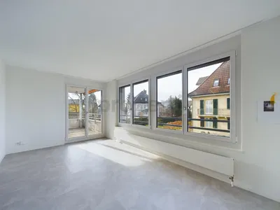 Küche; küchengeräte, holzboden, tageslicht, moderner stil, renoviert