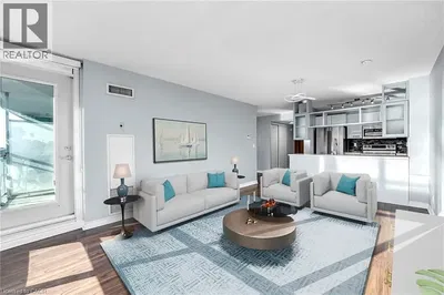 Mutfak; mutfak aletleri, ahşap zemin, doğal ışık, modern stil, tadilatlı