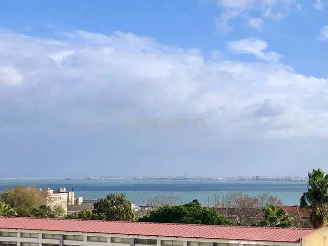 مطبخ; أجهزة المطبخ, أرضية خشبية, ضوء طبيعي, أسلوب عصري, مجدد