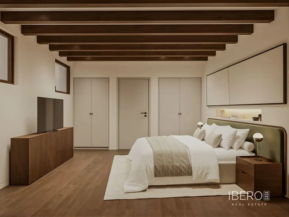 Wohnzimmer; holzboden, tageslicht, moderner stil, hohe decken