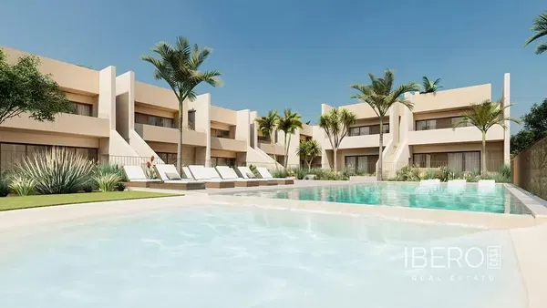 Σαλόνι; ξύλινο πάτωμα, φυσικό φως, μοντέρνο στυλ, ψηλά ταβάνια