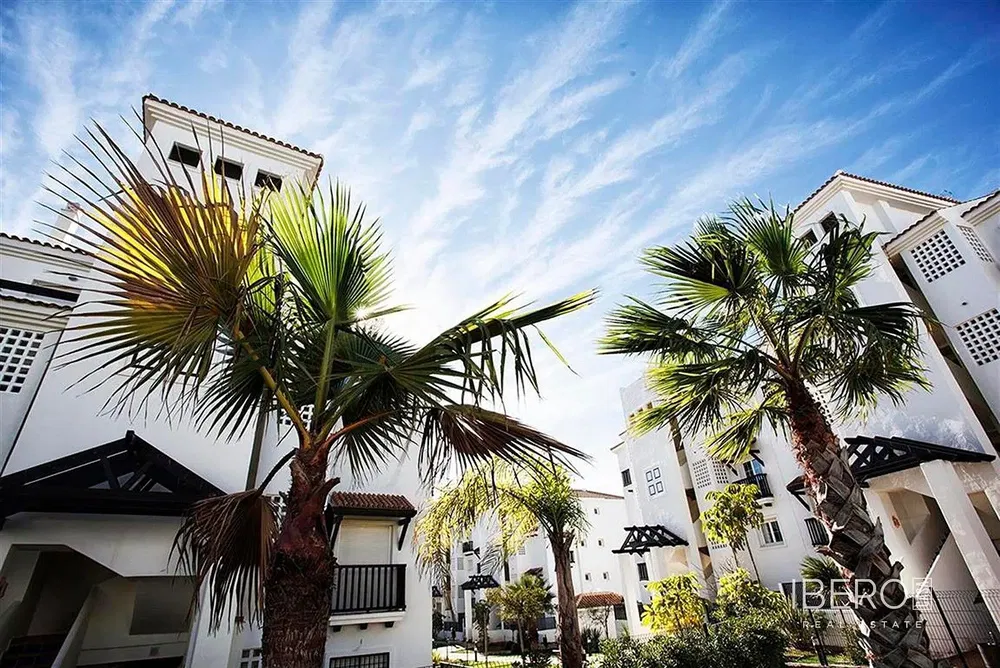 Salon; widok, światło dzienne, styl nowoczesny, podłoga drewniana