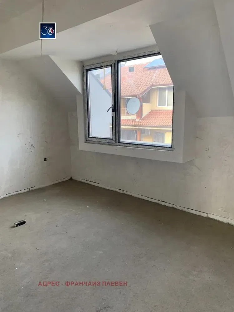 Κουζίνα; συσκευές κουζίνας, ξύλινο πάτωμα, φυσικό φως, μοντέρνο στυλ, ανακαινισμένο