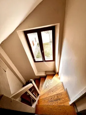 Cucina; elettrodomestici, pavimento in legno, luce naturale, stile moderno, ristrutturato